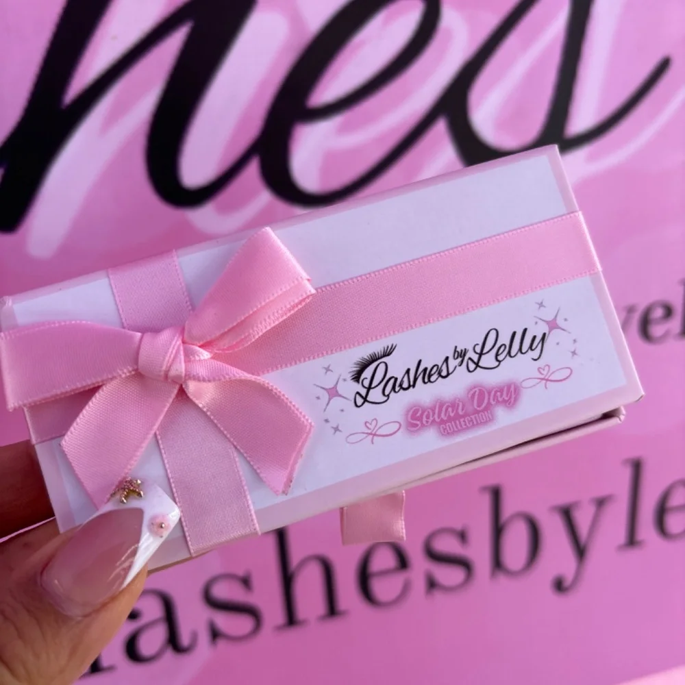 Lashes - Picture 3 of 5